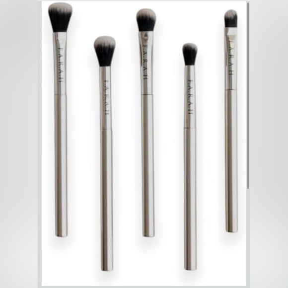 F.A.R.A.H Silver Makeup Eye Perfection Brush Set - Picture 9 of 9